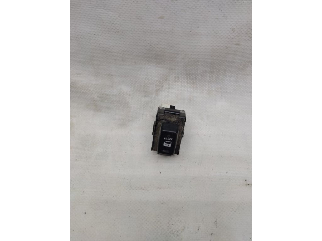 Кнопка центрального замка LEXUS RX300/330/350/400 03-09