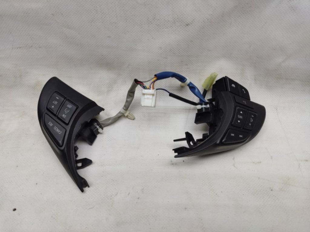 Кнопки на руль MAZDA CX-5 (KE) 11-17