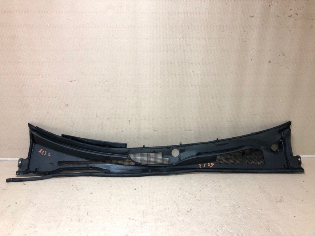 55708-06031 | Пластик под лобовое стекло / Жабо TOYOTA CAMRY 30 02-06