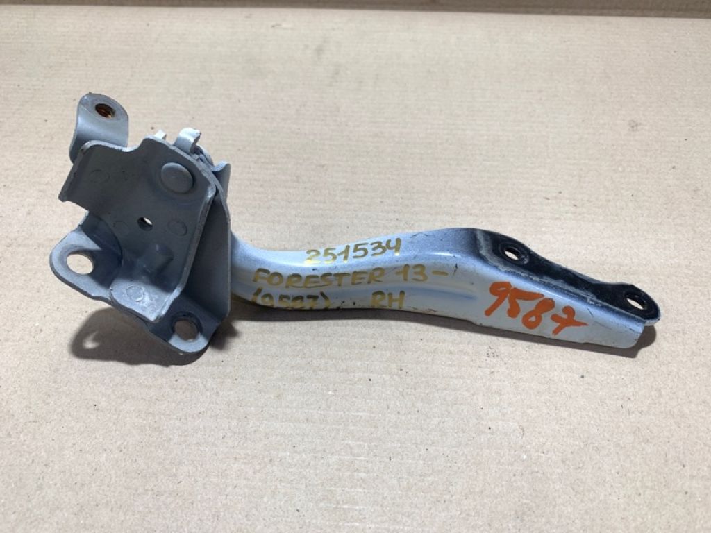 57260SG0009P | Петля капота прав. SUBARU FORESTER 12-19