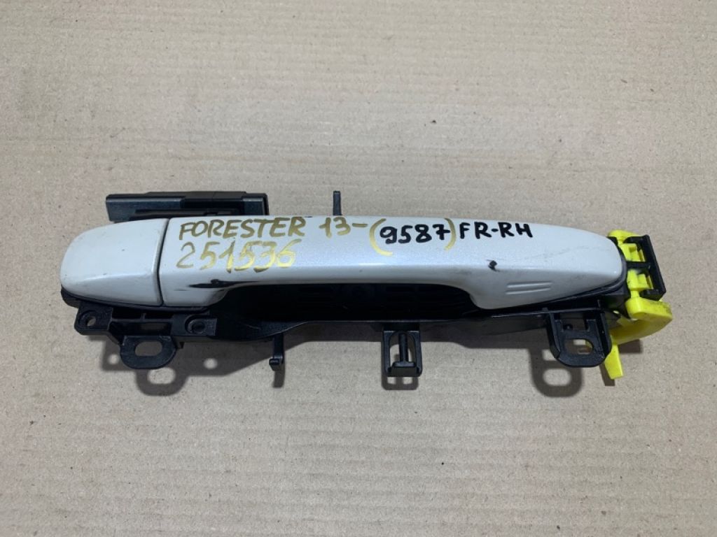 61160FJ000W6 | Ручка двері зовнішня передн. прав. SUBARU FORESTER 12-19