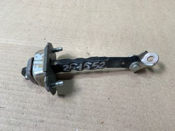 Обмежувач дверей передн. прав. SUBARU FORESTER 12-19