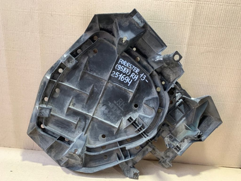 42045SG120 | Захист дну прав. SUBARU FORESTER 12-19