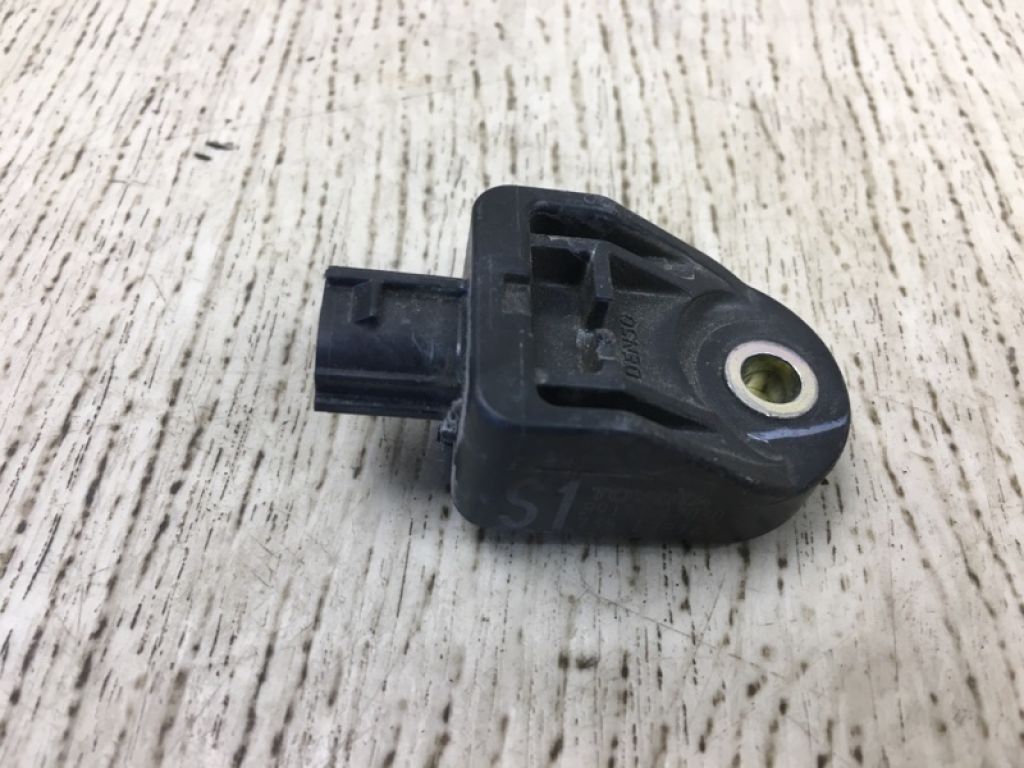 89173-47030 | Датчик удару передн. прав. TOYOTA PRIUS - 30 09-17