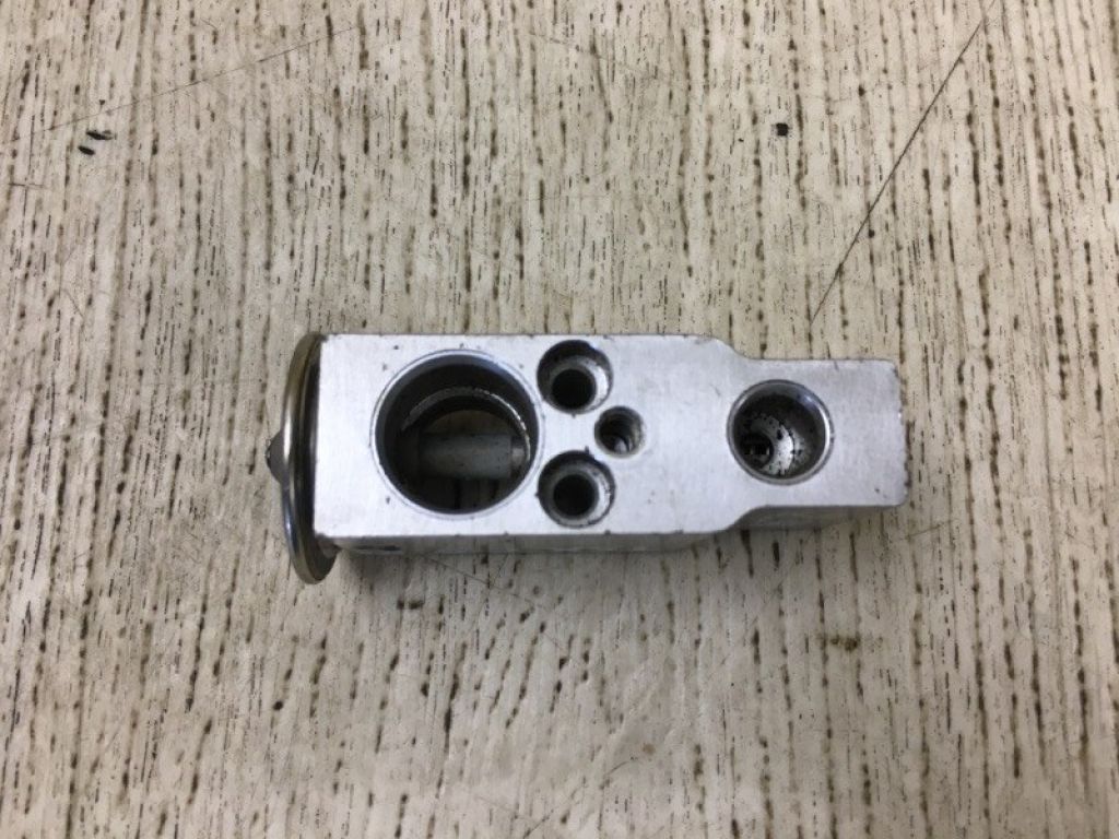 80221-TC0-Z41 | Клапан кондиционера ACURA TSX 08-14