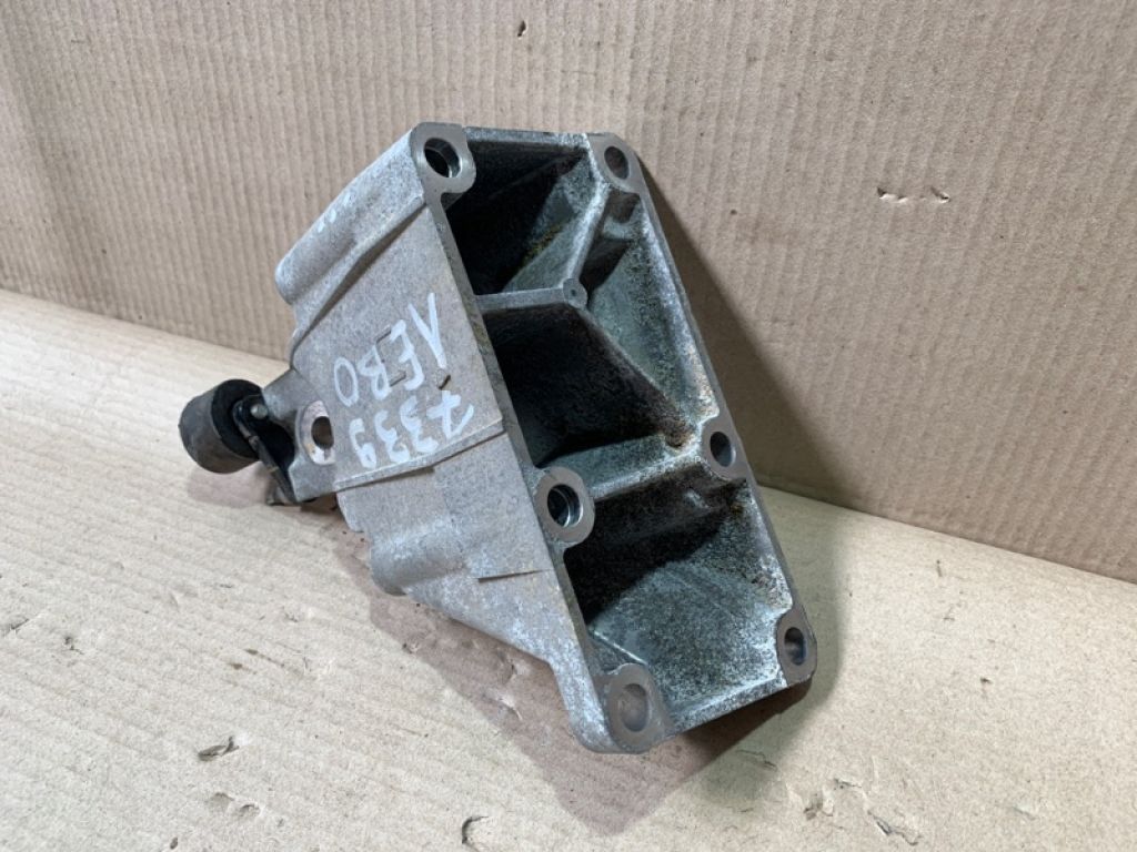 12302-38170 | Кронштейн двигателя лев. LEXUS LS460 06-12 - Фото 3