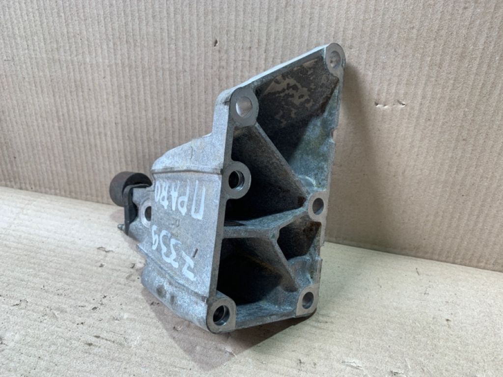 12301-38190 | Кронштейн двигателя прав. LEXUS LS460 06-12 - Фото 3