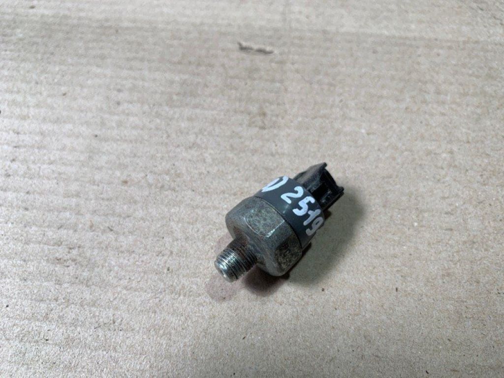 83530-28020 | Датчик давления масла ДВС LEXUS LS460 06-12