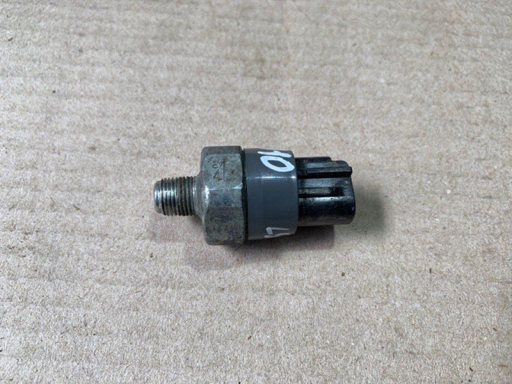 83530-28020 | Датчик давления масла ДВС LEXUS LS460 06-12 - Фото 2