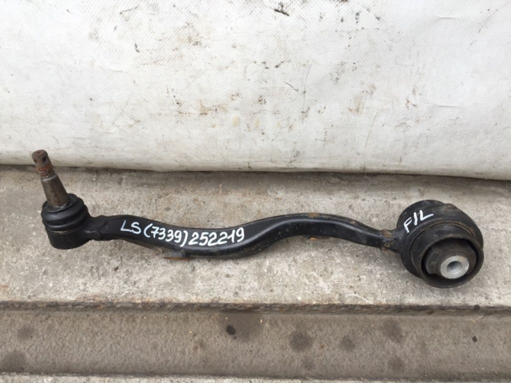 48640-59015 | Рычаг передней подвески нижний лев. LEXUS LS460 06-12