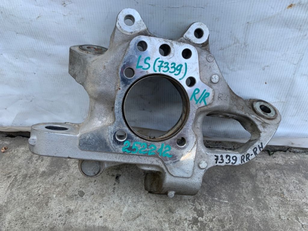 42304-50100 | Цапфа прав. LEXUS LS460 06-12