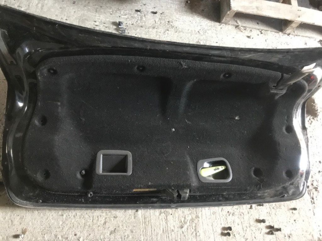 64719-30190-C0 | Обшивка крышки багажника LEXUS GS350 GS300 05-11