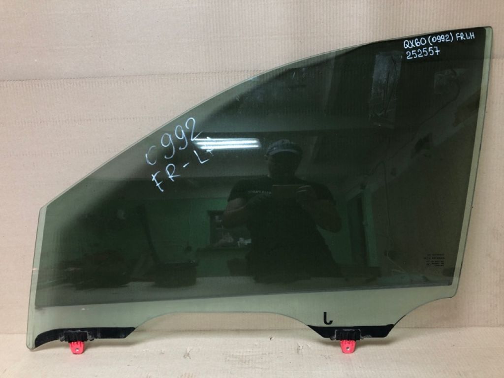 80301-9NC0A | Стекло двери передн. лев. INFINITI QX60/JX35 12-20