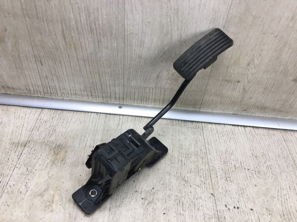 Педаль газу MITSUBISHI L200 06-14