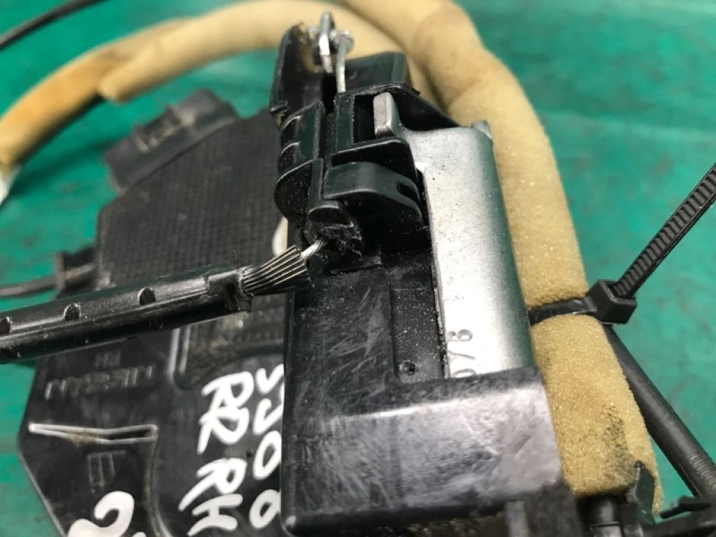 82500-3SG0A | Замок двери задн. прав. NISSAN SENTRA B17 12-21 - Фото 9