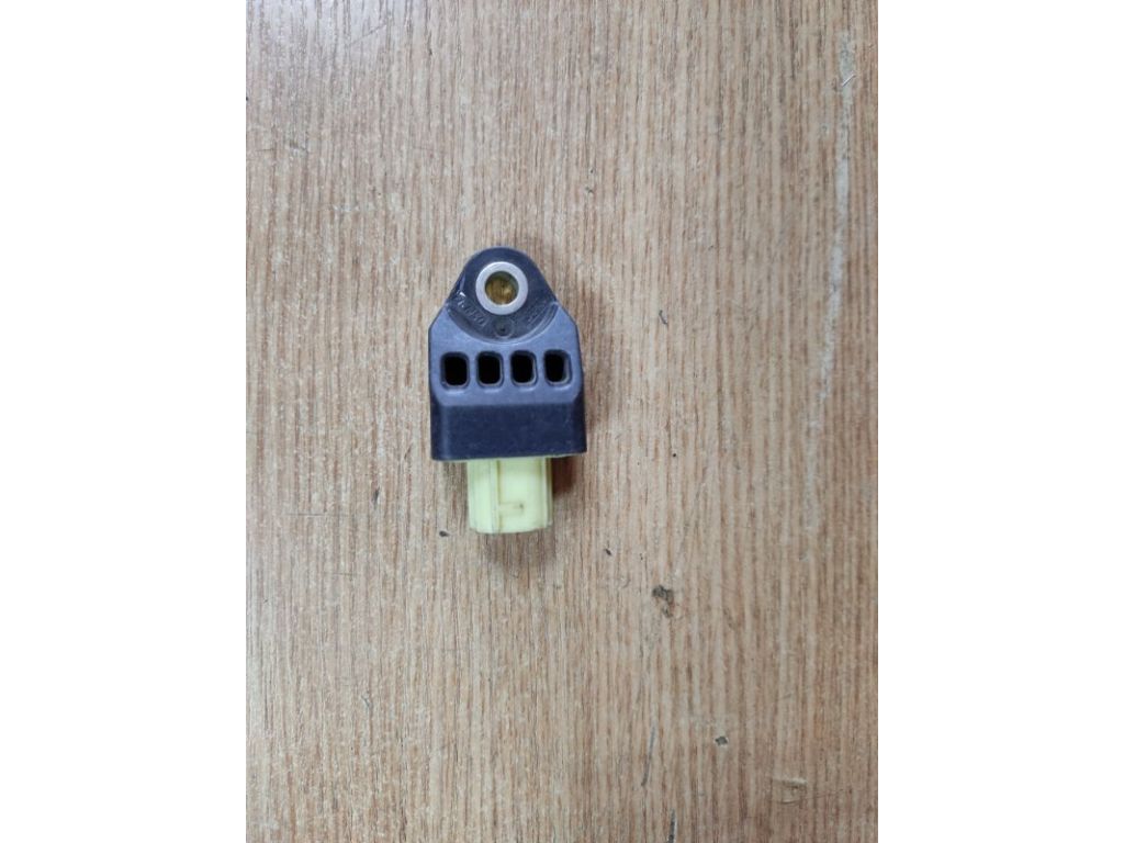 89831-33030 | Датчик удара TOYOTA CAMRY 40 06-11