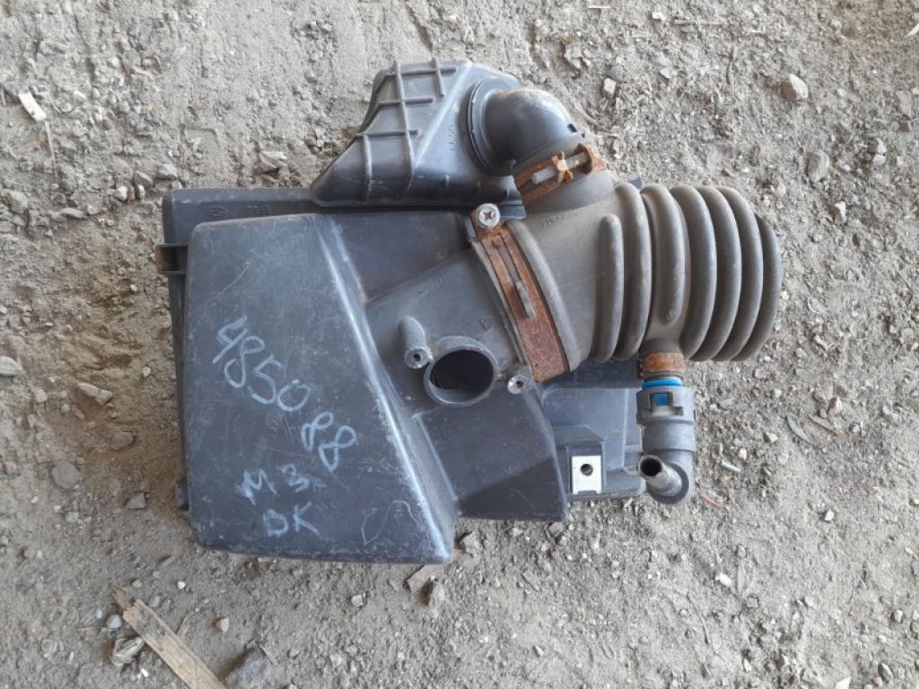 Крышка корпуса воздушного фильтра MAZDA 3 BK 03-08