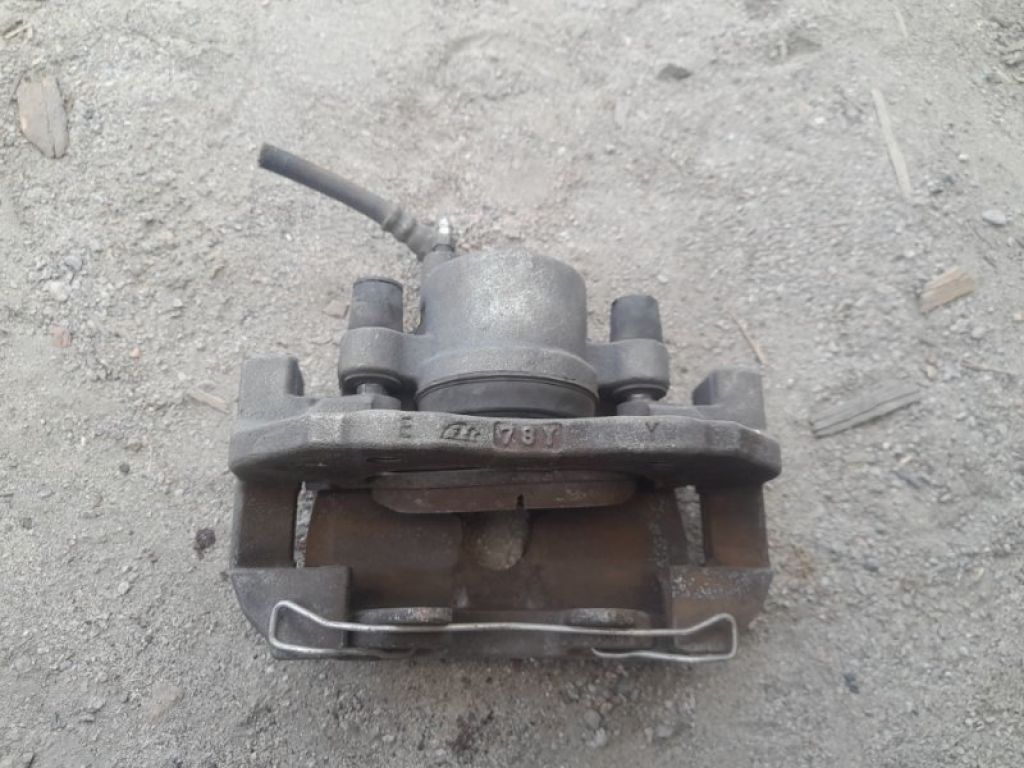 BPYK-33-71XA | Суппорт тормозной передн. лев. MAZDA 3 BK 03-08 - Фото 2