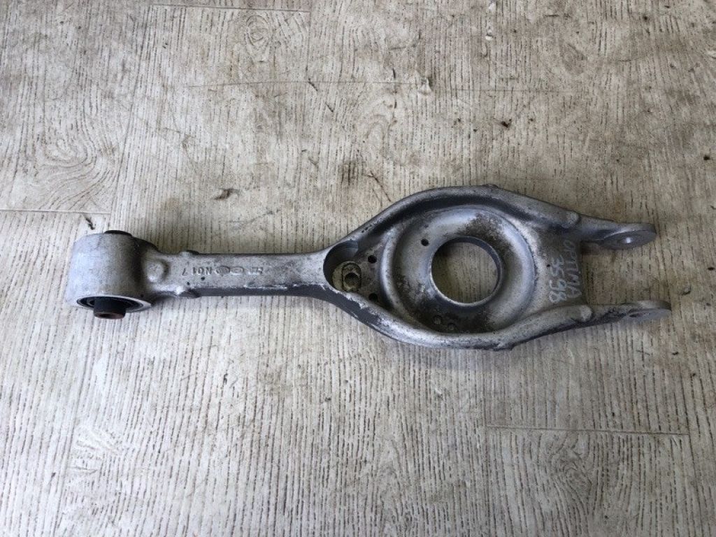 55210-3Q150 | Важіль задньої підвіски нижній поперечний KIA OPTIMA TF 11-16