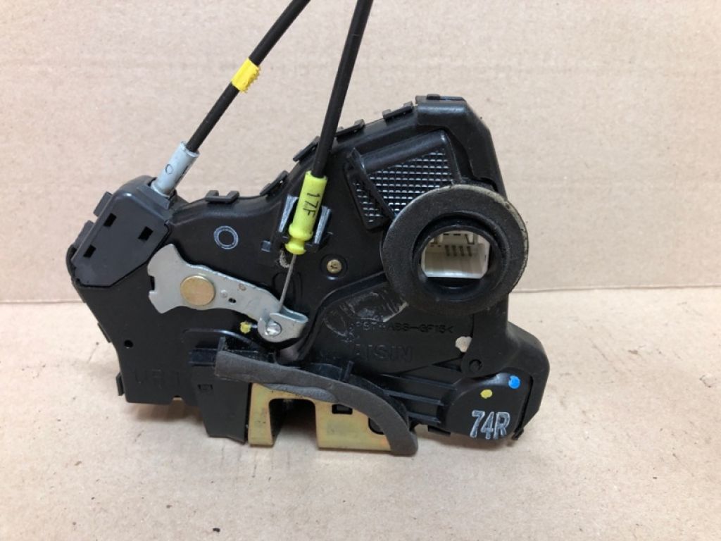 69030-AA050 | Замок двері передн. прав. TOYOTA CAMRY 30 02-06