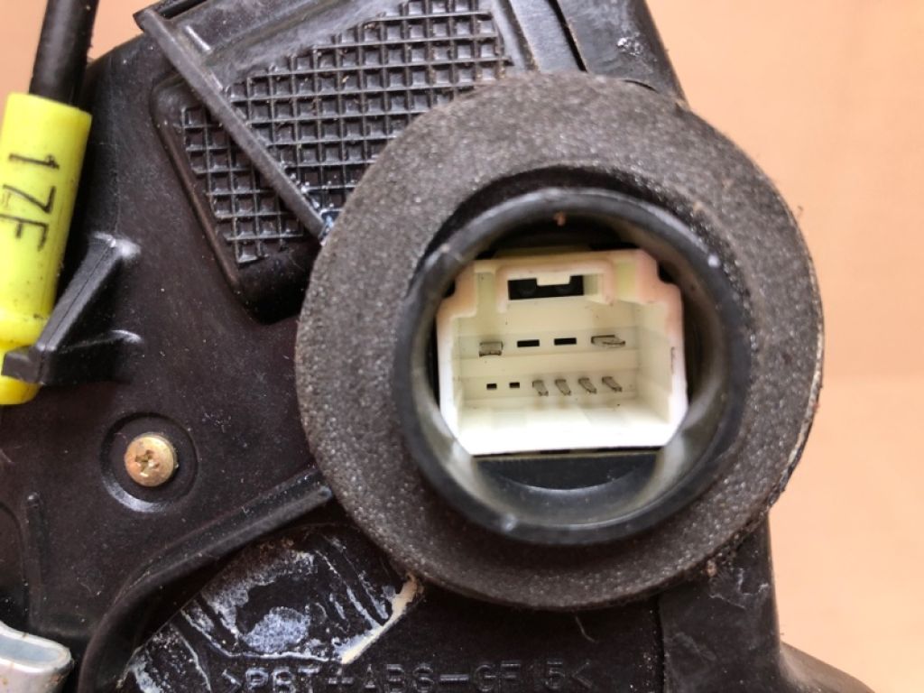 69030-AA050 | Замок двері передн. прав. TOYOTA CAMRY 30 02-06 - Фото 2