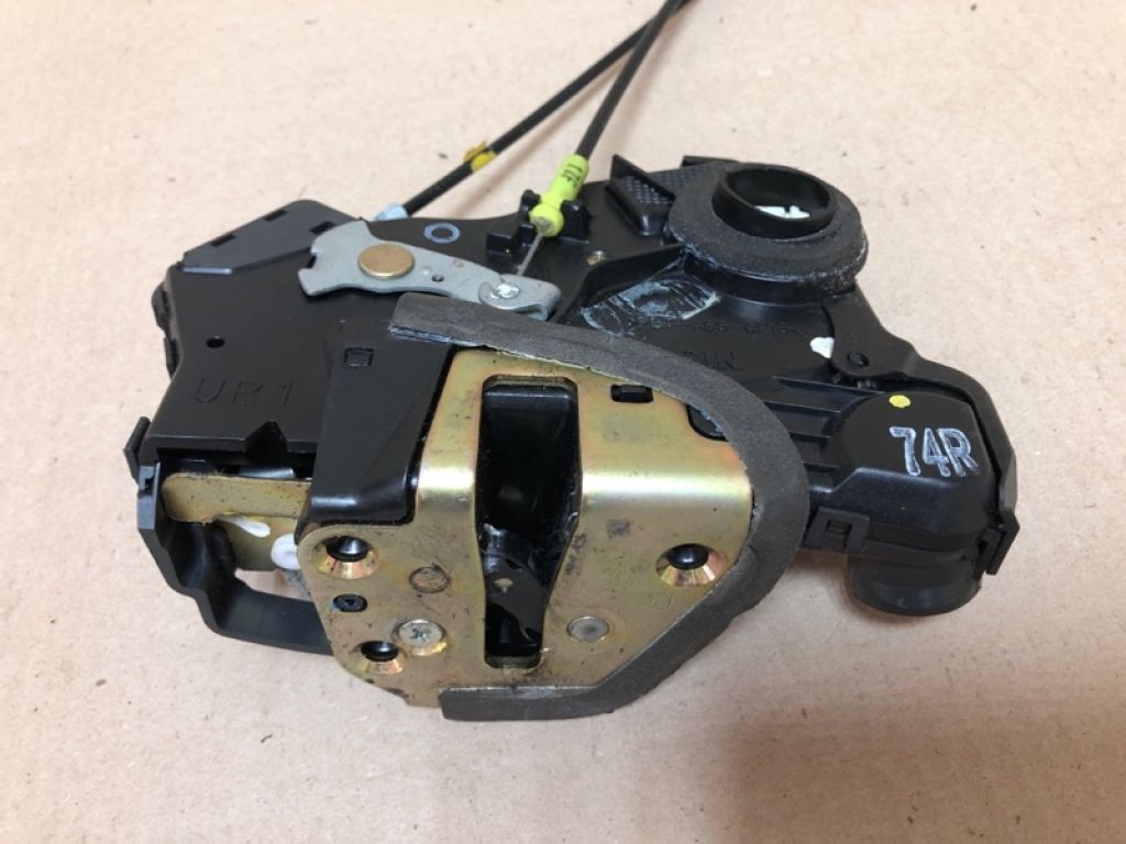 69030-AA050 | Замок двері передн. прав. TOYOTA CAMRY 30 02-06 - Фото 3