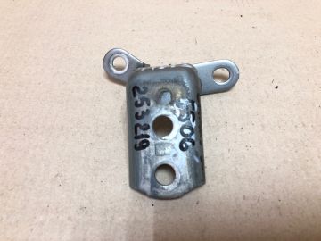 Петля двери нижняя задн. лев. TOYOTA CAMRY 30 02-06