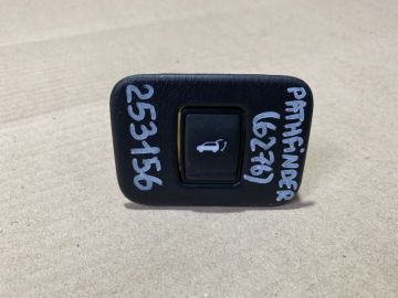 Кнопка закрывания крышки багажника NISSAN PATHFINDER R52 12-21
