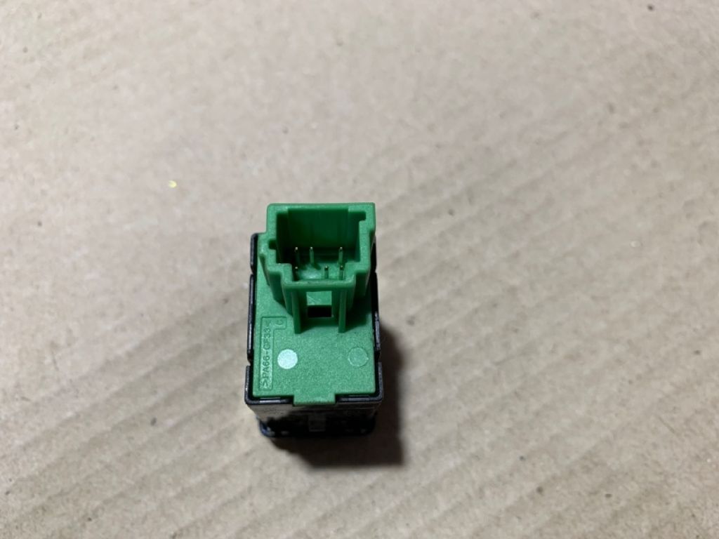 25261-3KA0A | Кнопка закрывания крышки багажника NISSAN PATHFINDER R52 12-21 - Фото 4