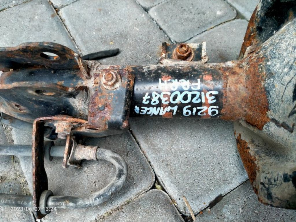 4060A066 | Амортизатор передн. прав. MITSUBISHI LANCER X 10 07-15