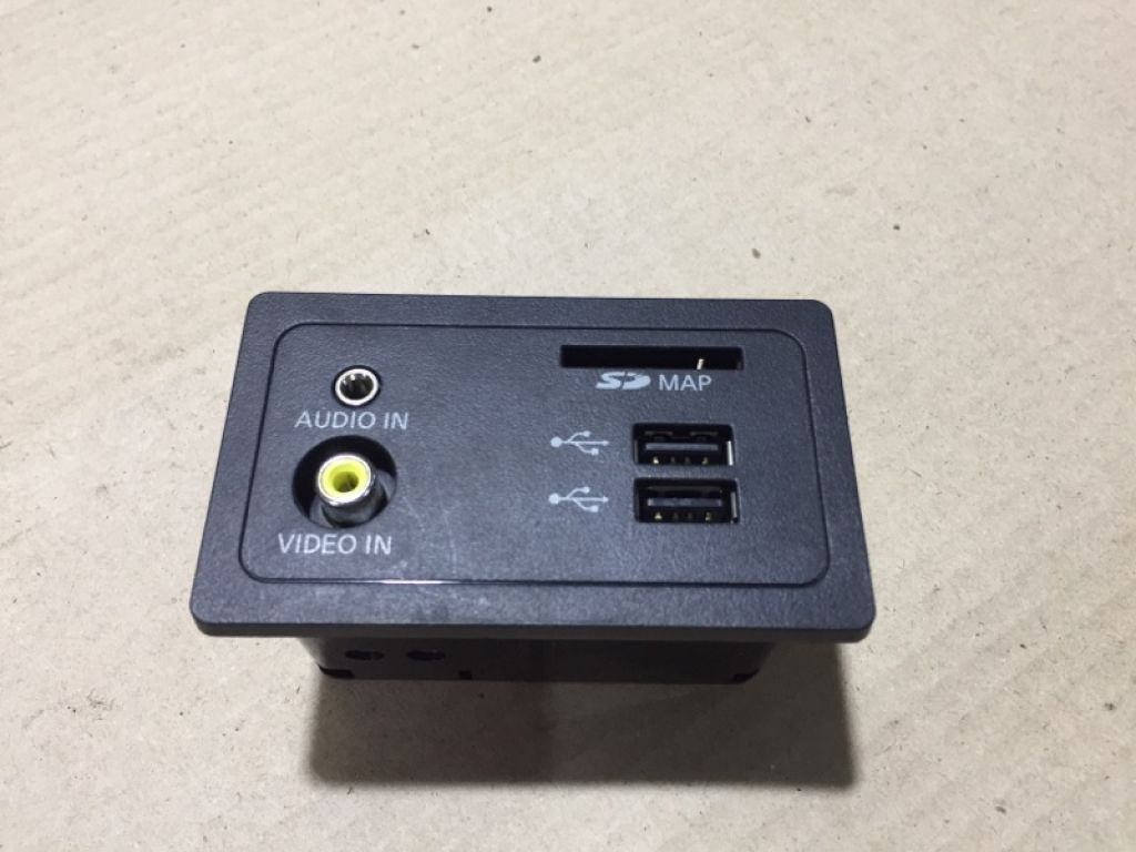 284H3-4GA0B | USB адаптер NISSAN PATHFINDER R52 12-21