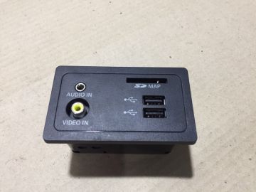 USB адаптер NISSAN PATHFINDER R52 12-21