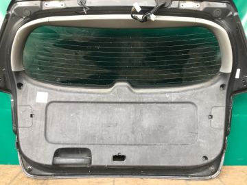 Обшивка кришки багажника KIA SORENTO XM 09-14