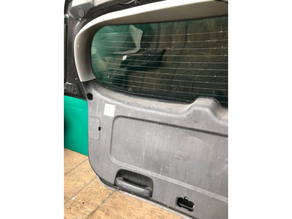 81750-1U000VA | Обшивка крышки багажника KIA SORENTO XM 09-14 - Фото 5