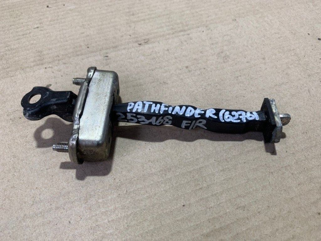 80430-3JD0A | Обмежувач дверей передн. прав. NISSAN PATHFINDER R52 12-21