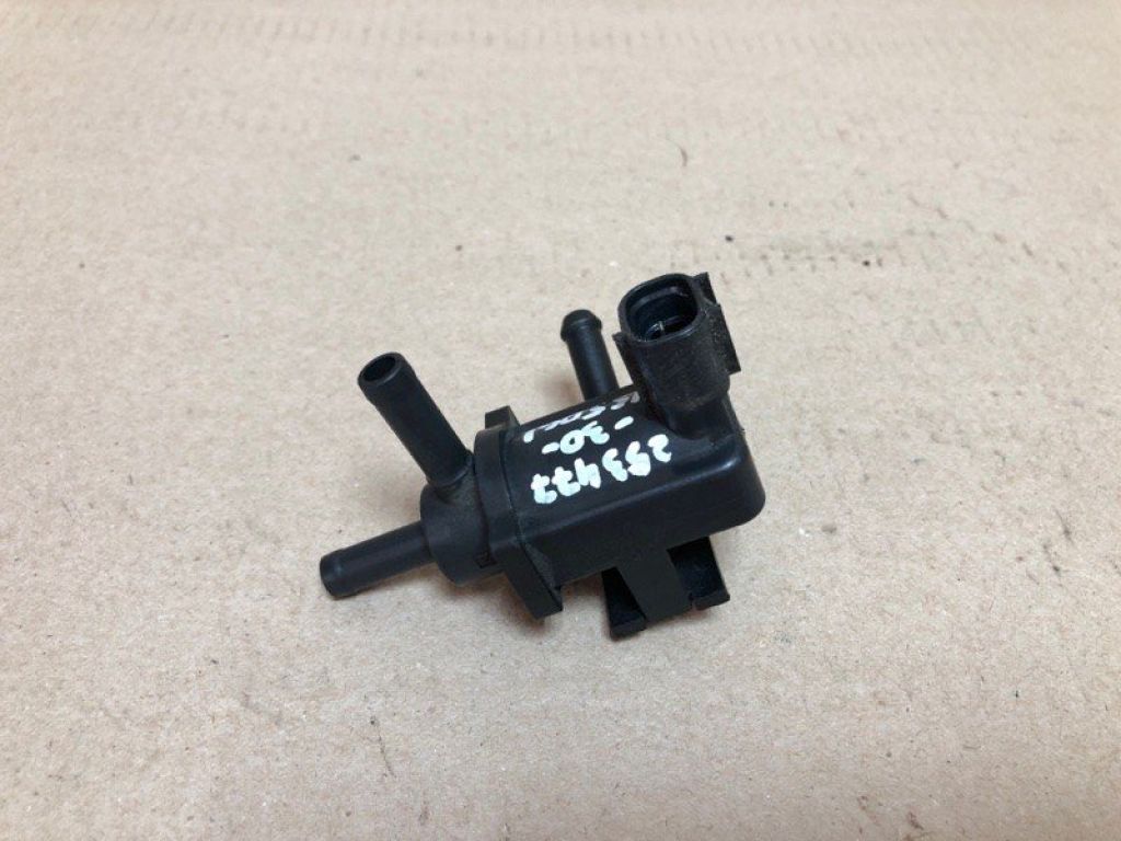 25860-0H050 | Клапан электромагнитный (вакуумный) TOYOTA CAMRY 30 02-06