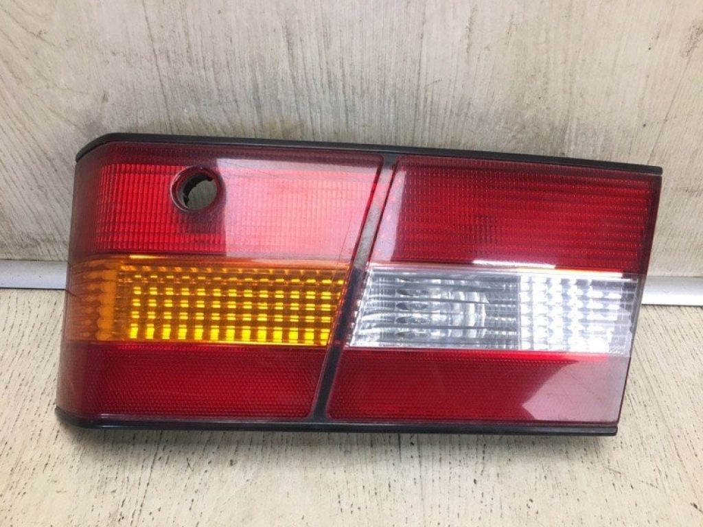 81671-33130 | Ліхтар внутрішній прав. LEXUS ES300 96-01