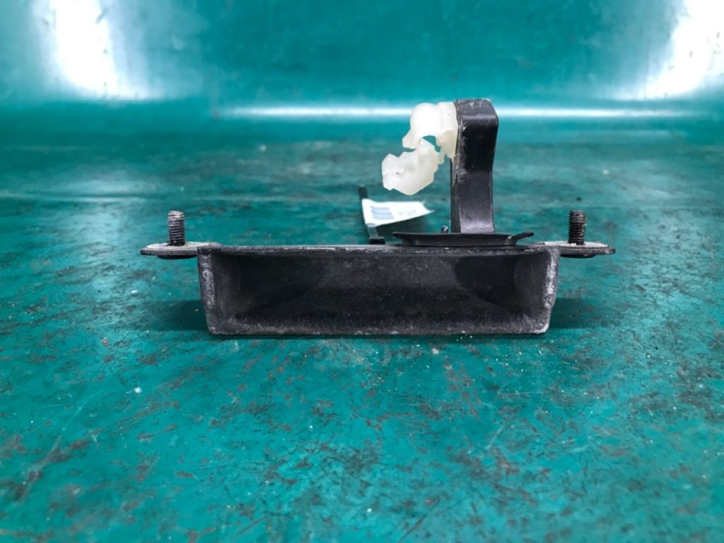 GJ6A-56-8C0N | Ручка дверей багажника MAZDA CX-7 06-12