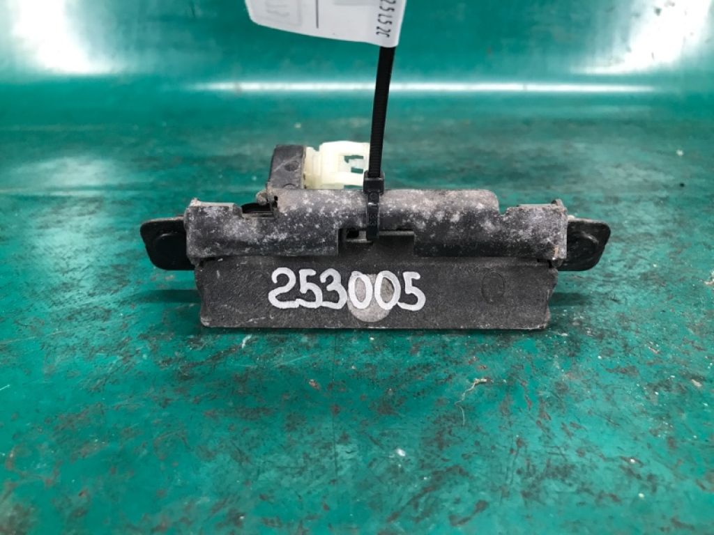 GJ6A-56-8C0N | Ручка дверей багажника MAZDA CX-7 06-12 - Фото 2
