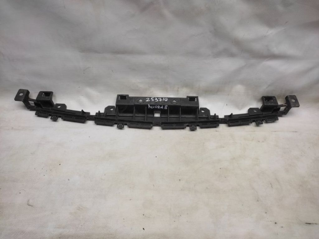 71105-TL0-G10 | Кронштейн переднего бампера HONDA ACCORD CU8 08-13