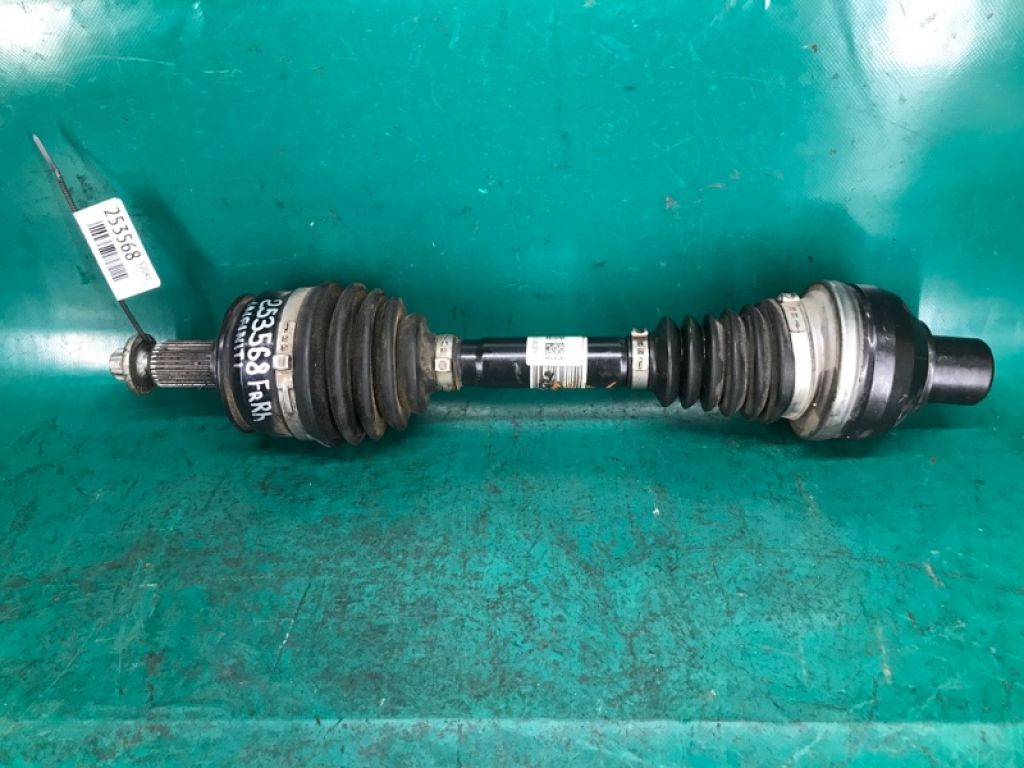 39100-5DC0C | Привід передній прав. INFINITI QX30 16-20