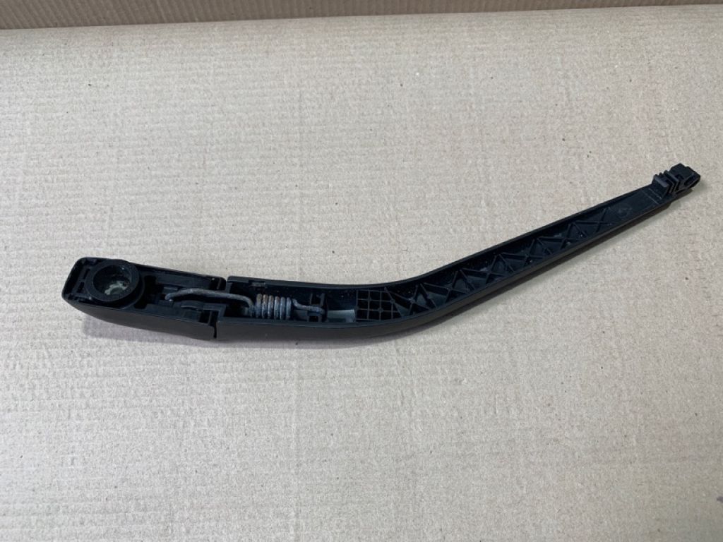 85241-47030 | Поводок стеклоочистителя задний TOYOTA PRIUS - 30 09-17 - Фото 2