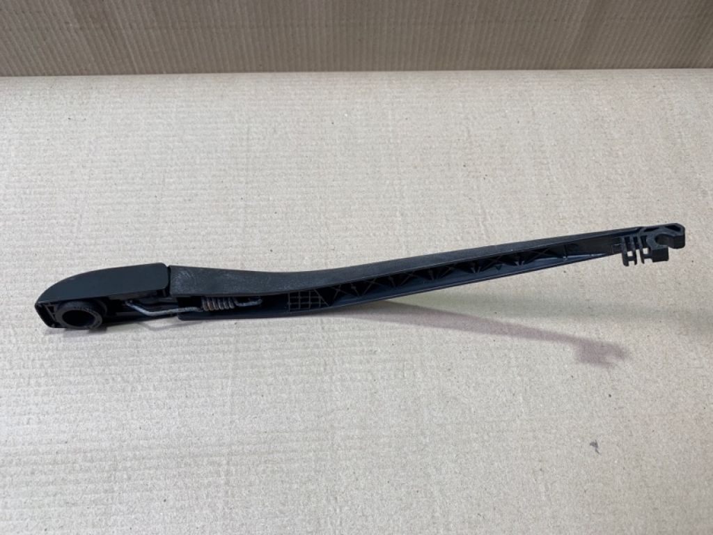 85241-47030 | Поводок стеклоочистителя задний TOYOTA PRIUS - 30 09-17 - Фото 3