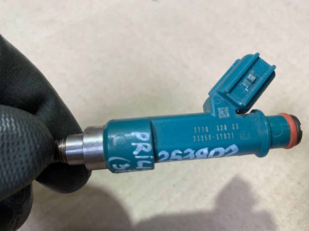 23209-39196 | Форсунка паливна TOYOTA PRIUS - 30 09-17 - Фото 4