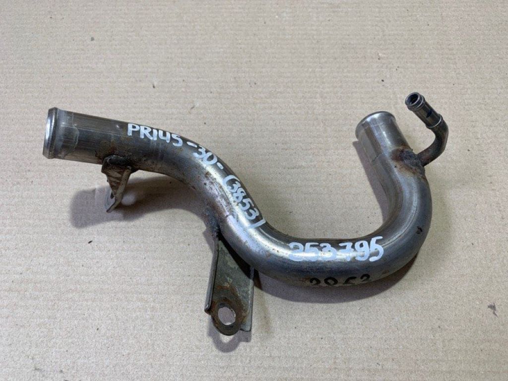 16577-37020 | Патрубок системы охлаждения TOYOTA PRIUS - 30 09-17