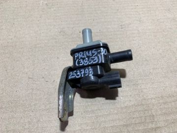 Клапан электромагнитный (вакуумный) TOYOTA PRIUS - 30 09-17