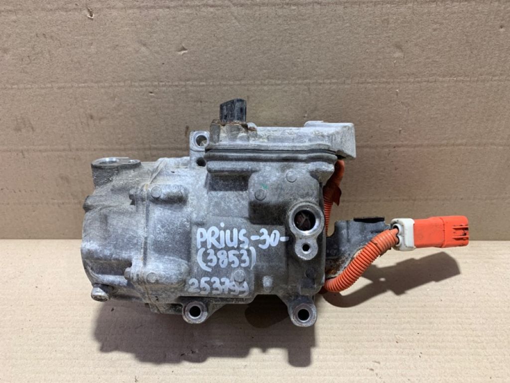 88370-47081 | Компресор кондиціонера TOYOTA PRIUS - 30 09-17