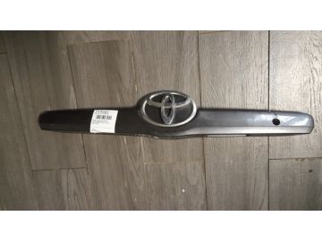 Панель подсветки номера TOYOTA CAMRY 40 06-11