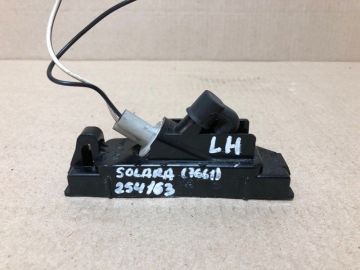 Подсветка номера лев. TOYOTA SOLARA 03-09