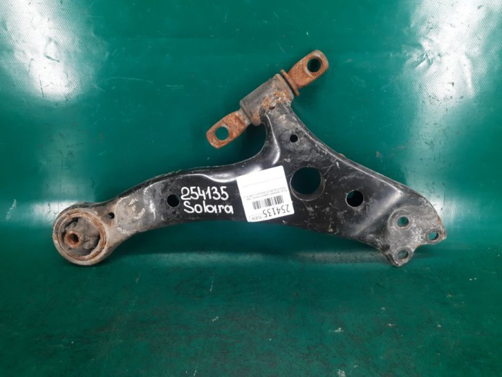 48068-06100 | Рычаг передней подвески нижний прав. TOYOTA SOLARA 03-09